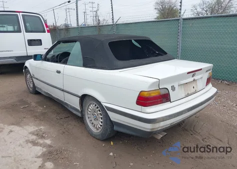 1995 BMW 325 Ic Automatic z USA, uszkodzony, nr VIN WBABJ6321SJD39708